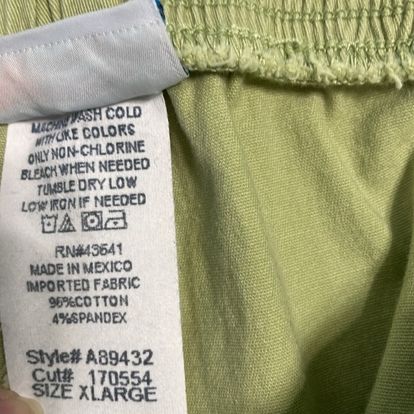 Denim & Co. Capri pants XL moss green color buttons on side of leg elas.back - Picture 7 of 10